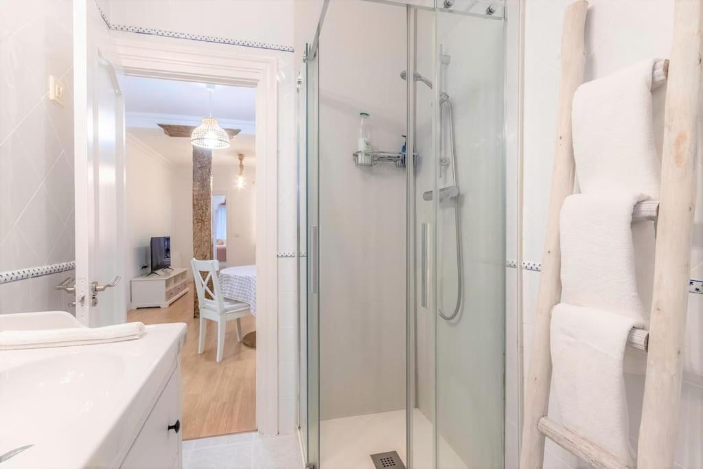 Ferienwohnung Piso Diseno Deluxe Casco Viejo Entrada Autonoma Y Ascensor Bilbao Exterior foto